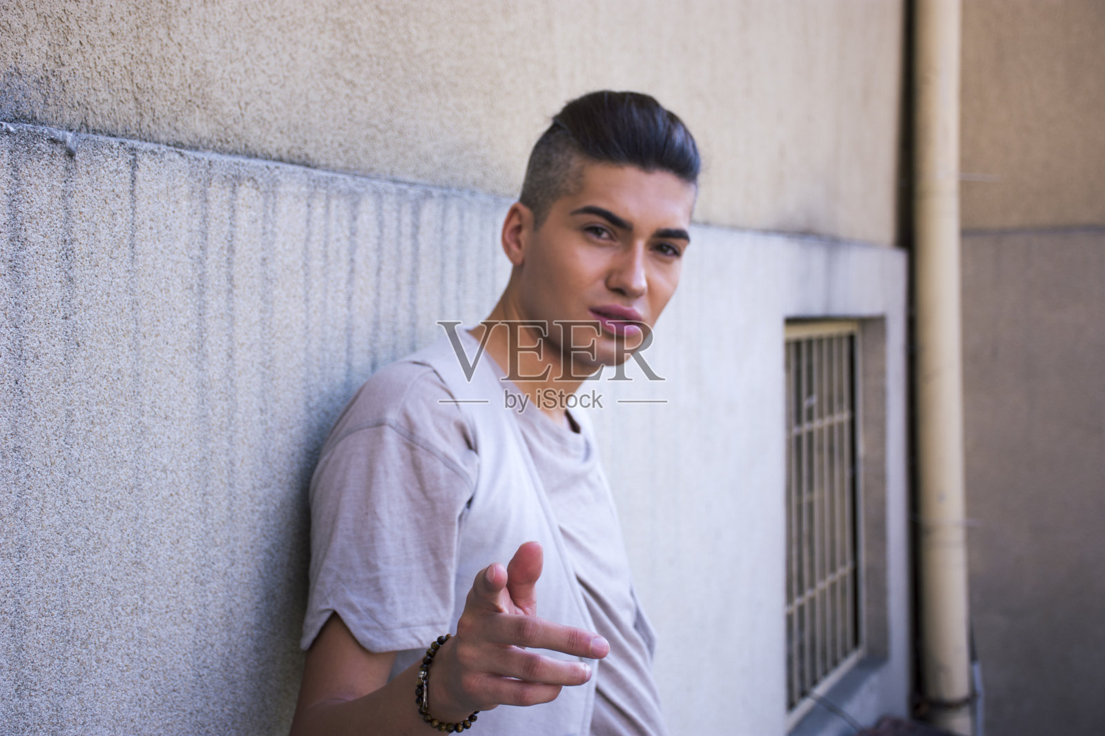 时尚的男人照片摄影图片