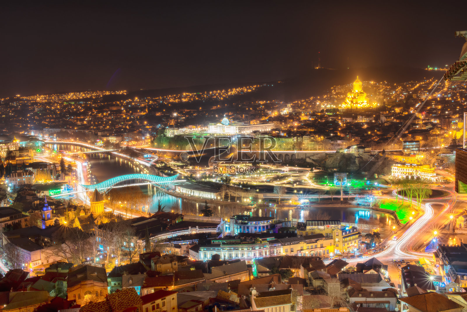 格鲁吉亚第比利斯的夜晚照片摄影图片