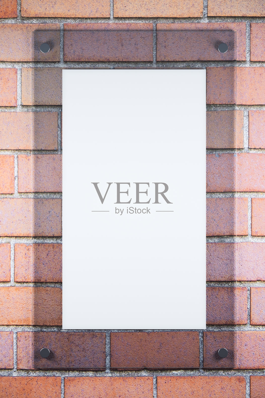 红砖背景的玻璃海报照片摄影图片