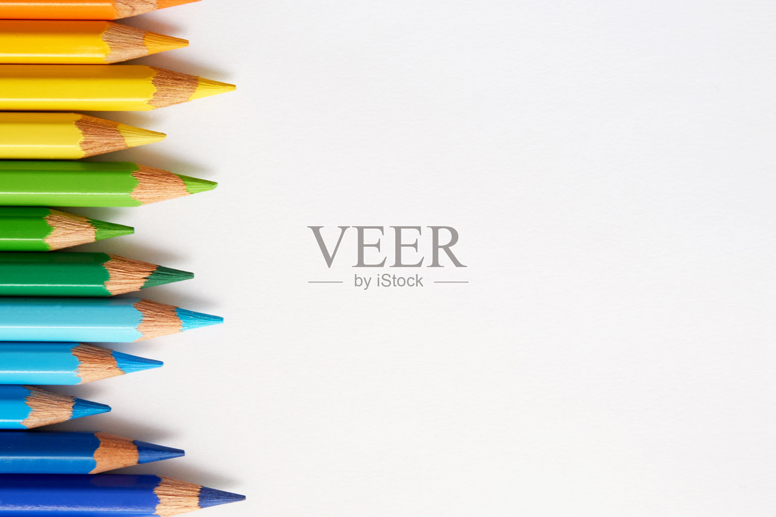 各种颜色的彩色铅笔的图像。照片摄影图片