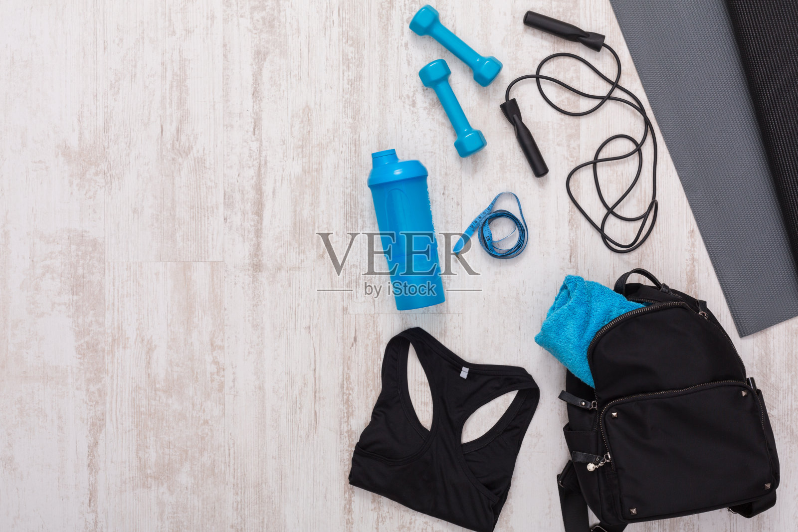 女性运动服装及器材俯视图照片摄影图片