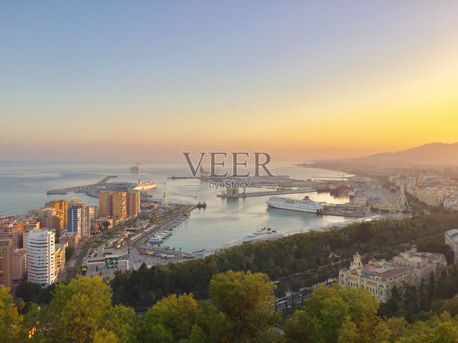 马拉加从上面照片摄影图片