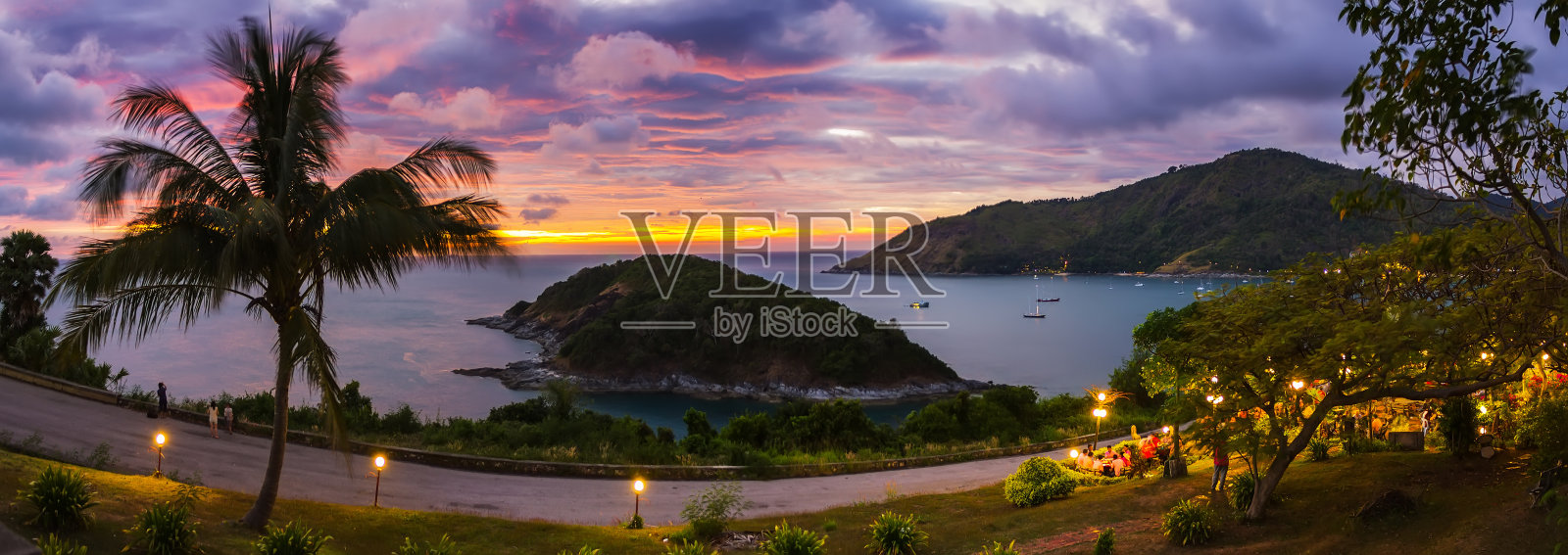 海角是泰国普吉岛的一座岩石山照片摄影图片