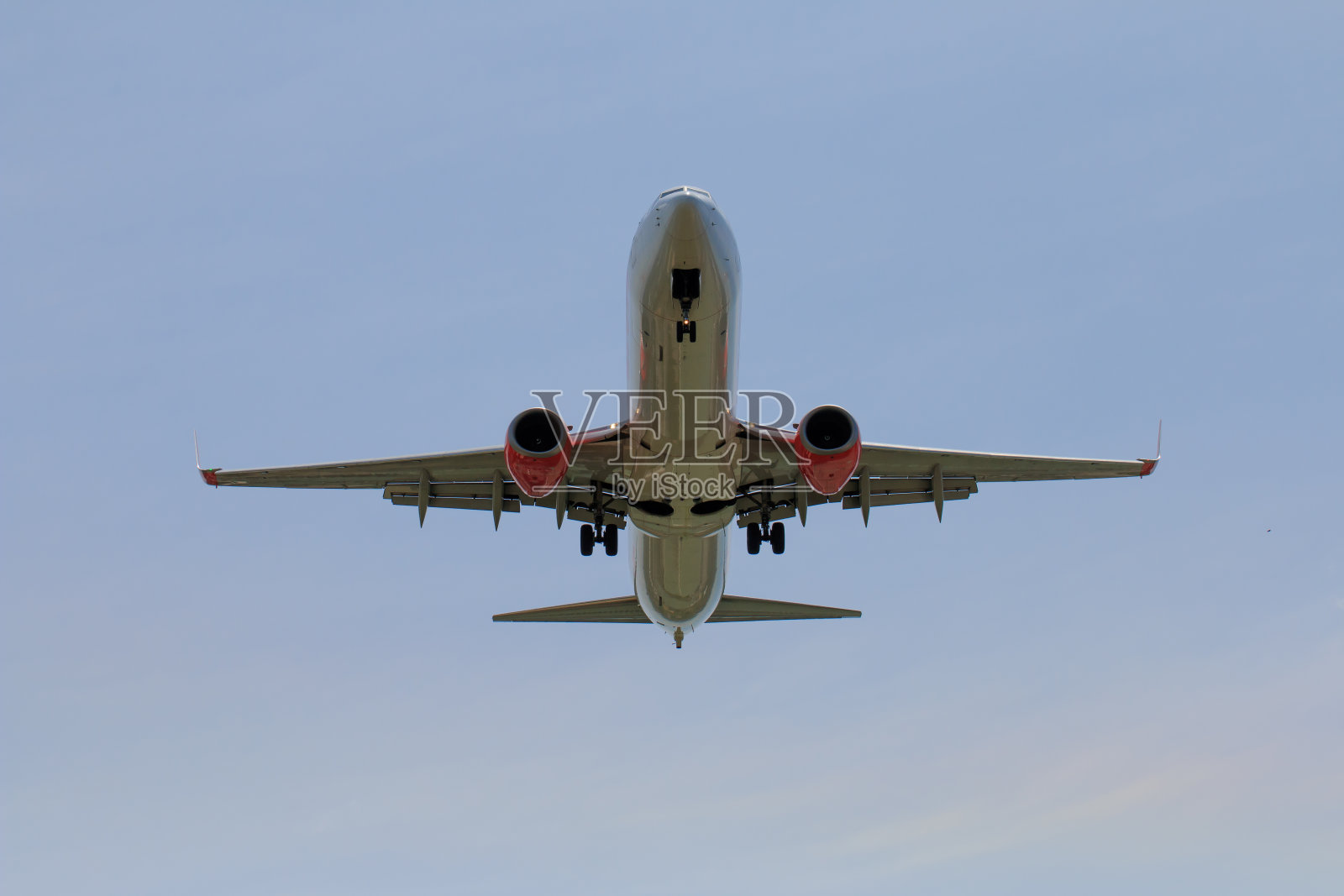 客机起飞进入蓝天照片摄影图片