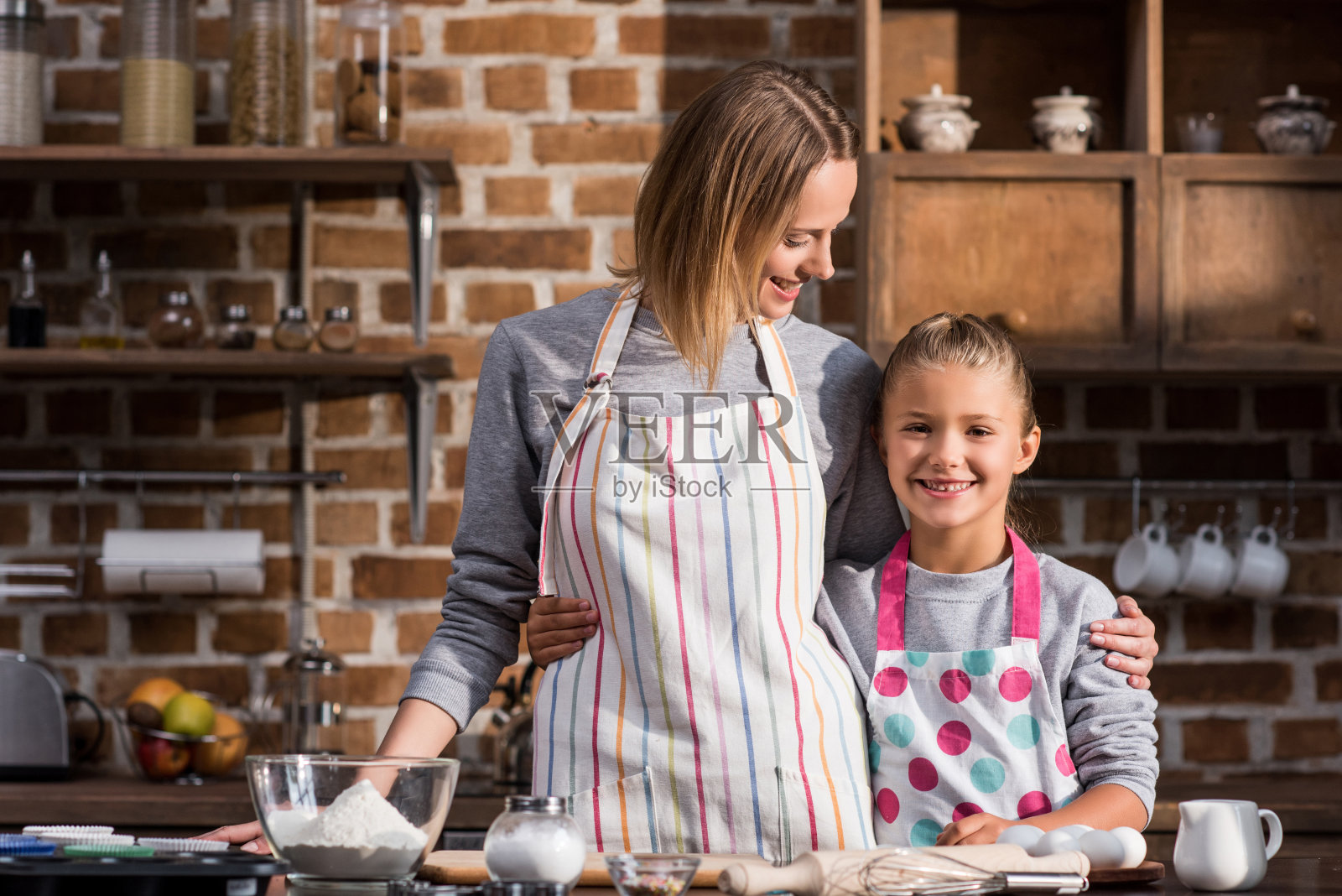 幸福的家庭照片摄影图片