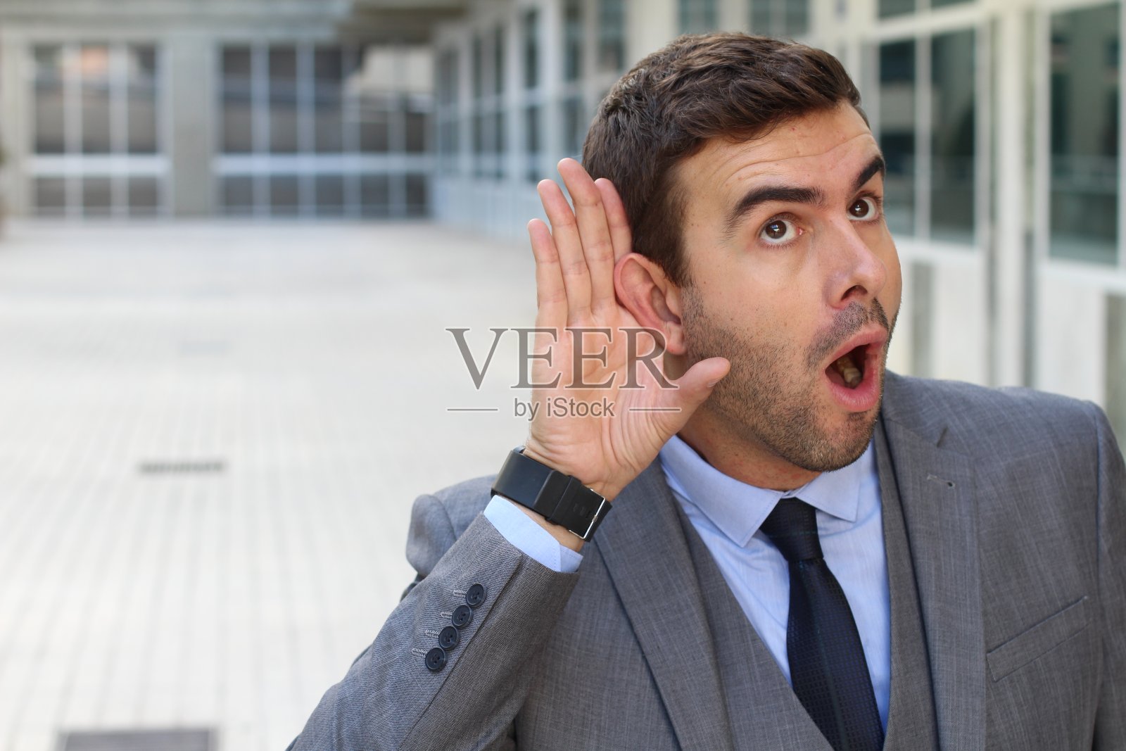 变态同事对谣言着迷照片摄影图片