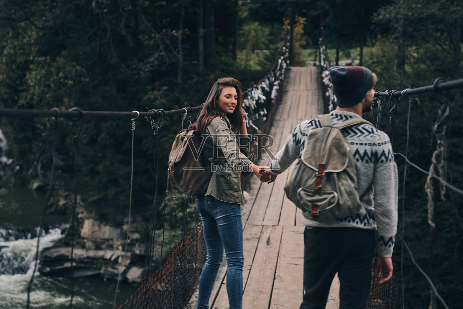 让彼此快乐。照片摄影图片