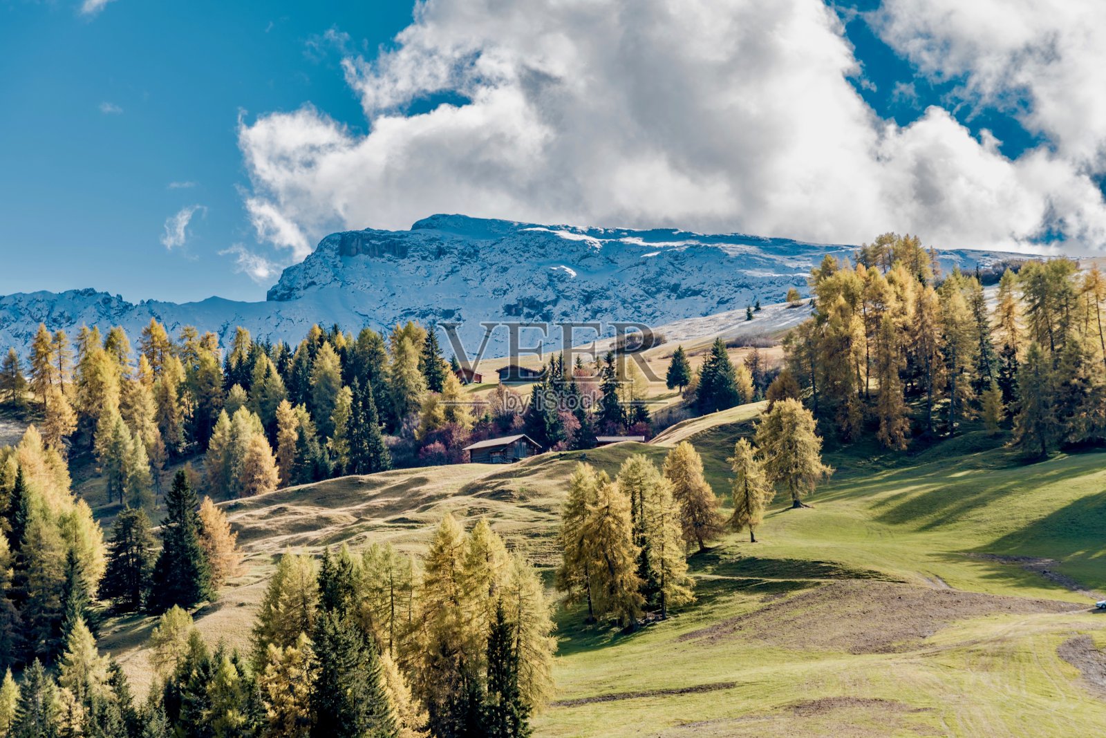 落基山脉的第一场雪照片摄影图片