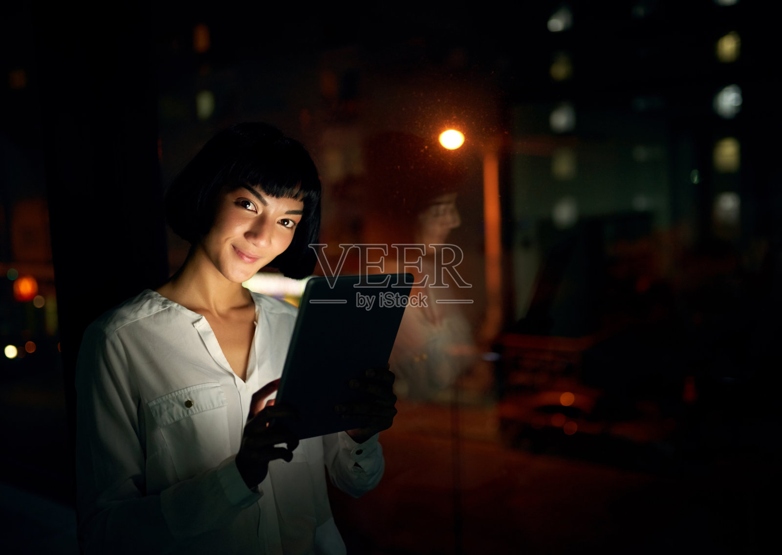 我从不错过任何最新消息照片摄影图片