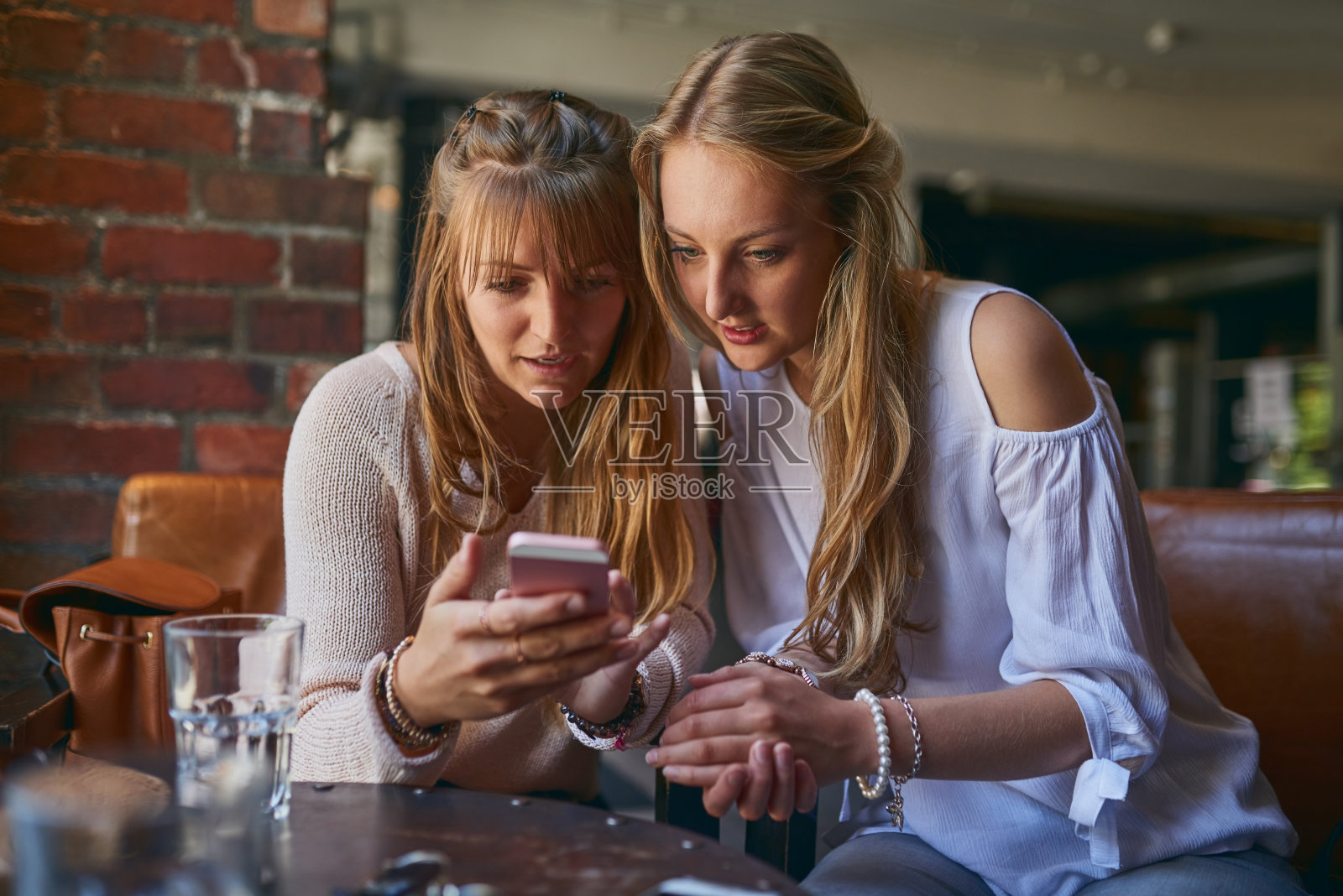 让我告诉你……照片摄影图片