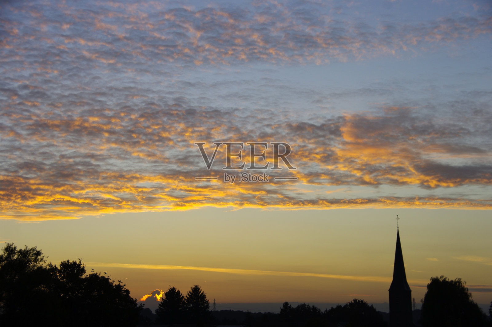 村庄的日出照片摄影图片