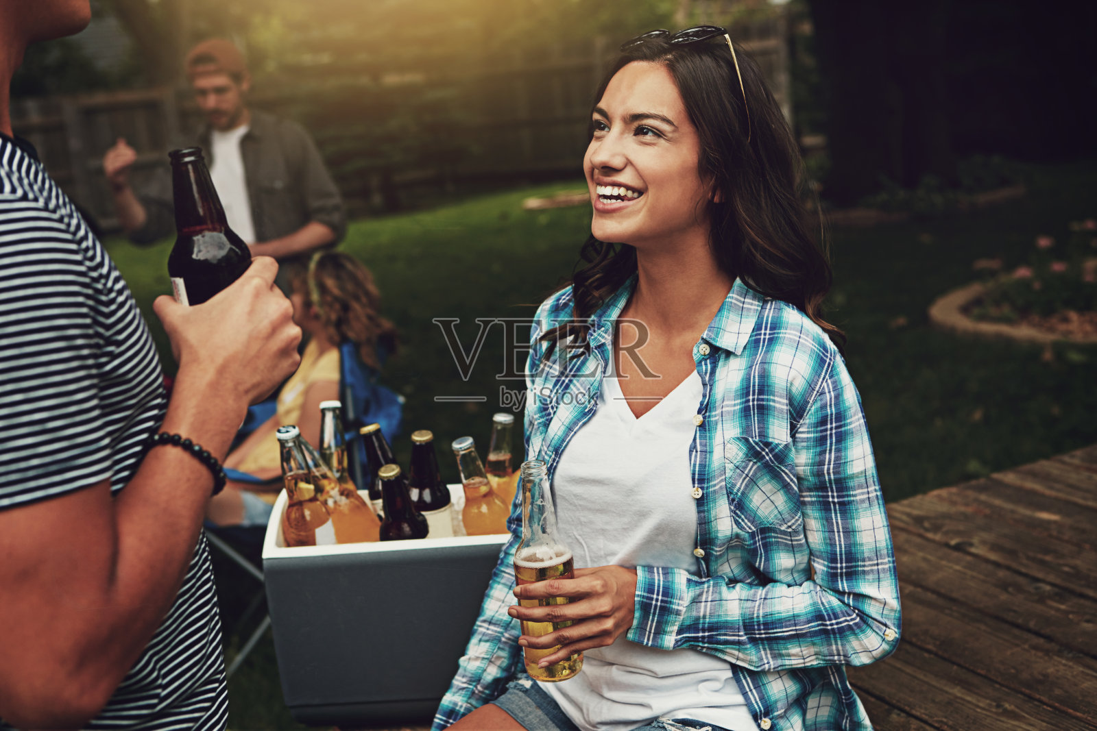 看起来他们在建立联系照片摄影图片