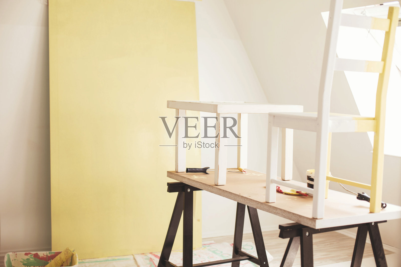 黄色和白色组合照片摄影图片