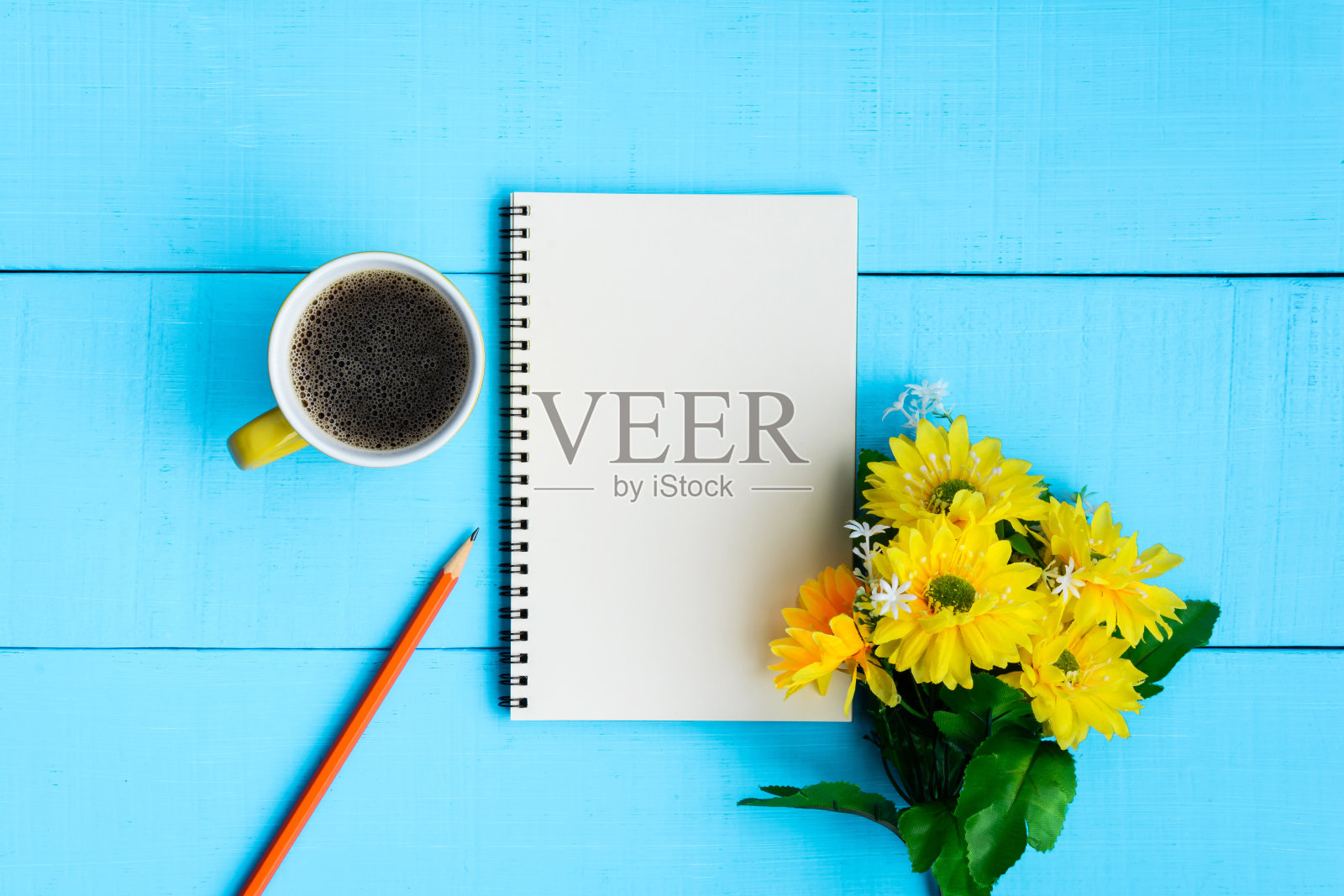 早上好，笔记本和咖啡照片摄影图片