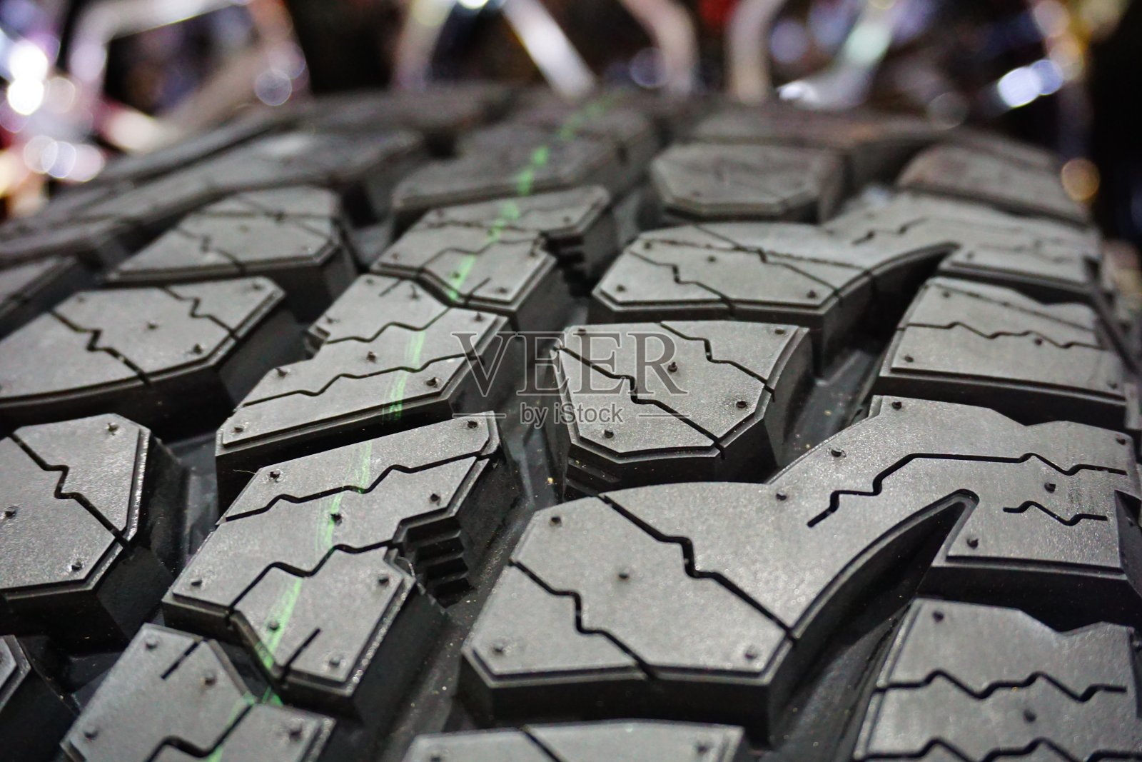 跑车轮胎轮廓特写照片摄影图片