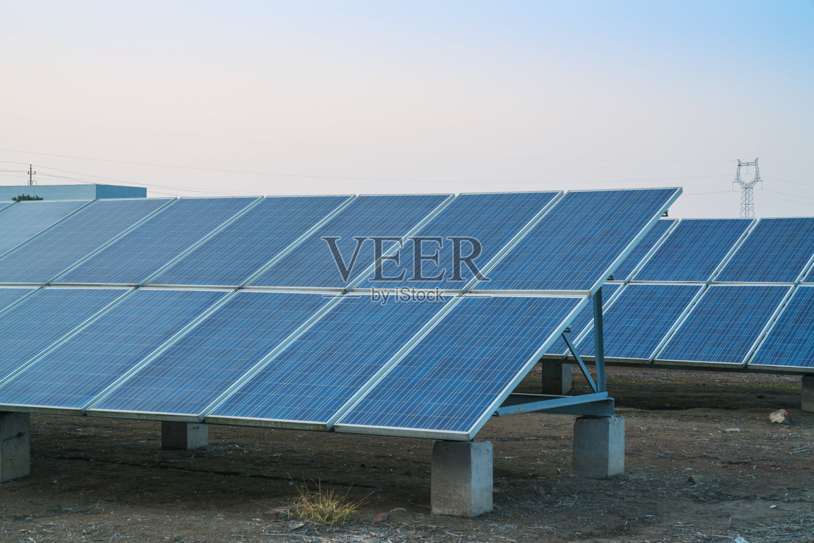 中国的风能和太阳能发电照片摄影图片