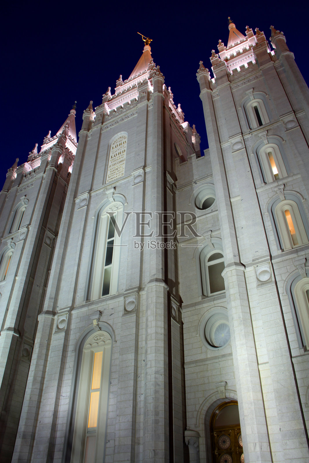 夜殿照片摄影图片