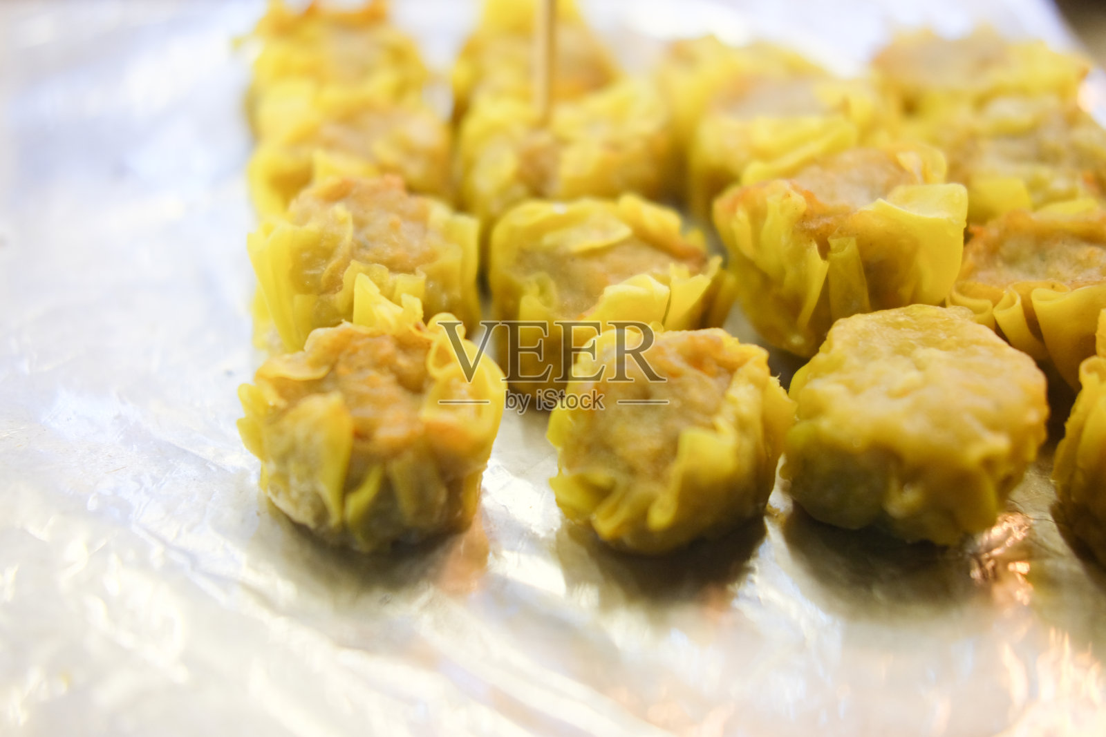 中餐厅中式点心(黄色点心)照片摄影图片