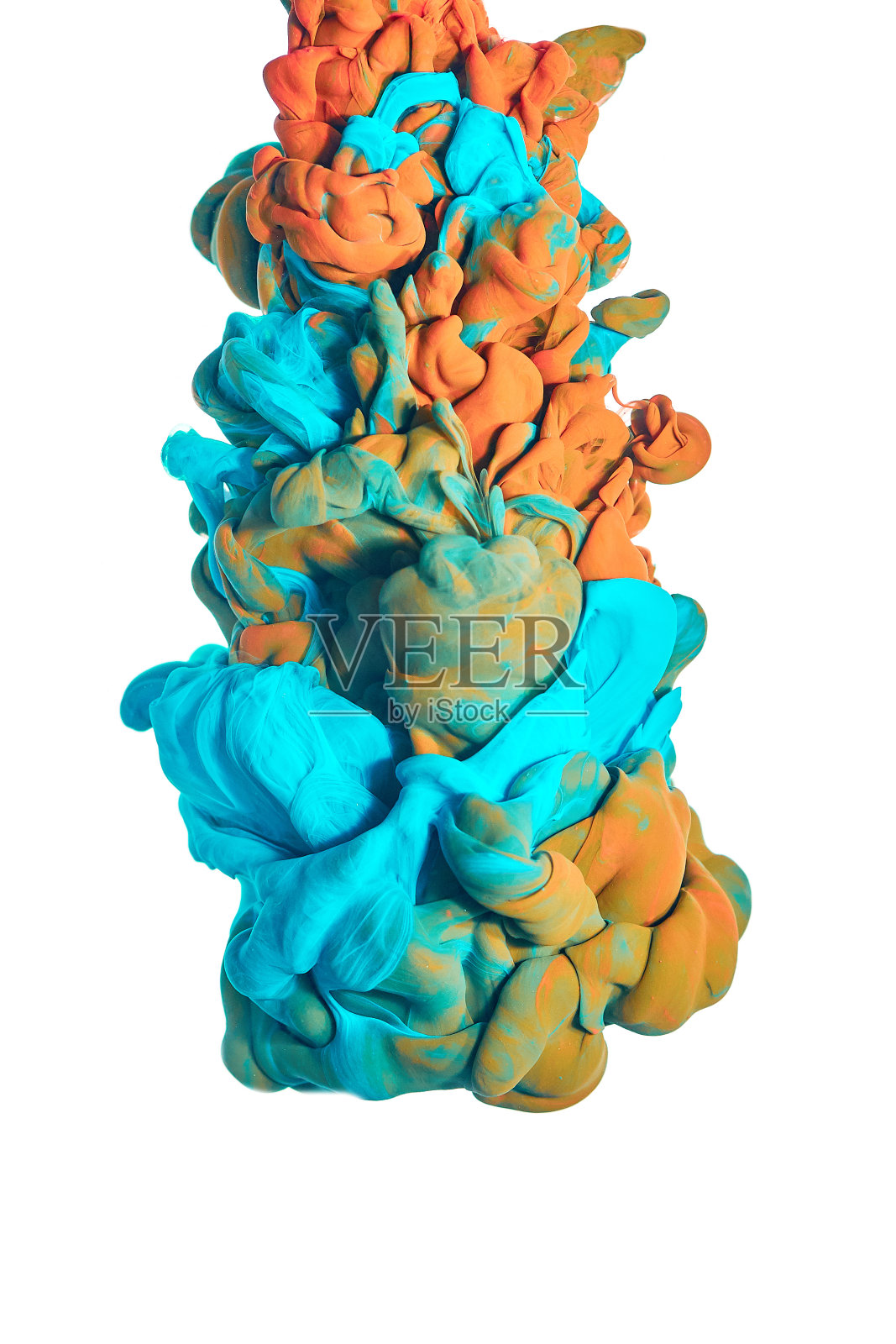 墨水在水里。一抹蓝色和橙色的颜料。抽象的背景颜色照片摄影图片