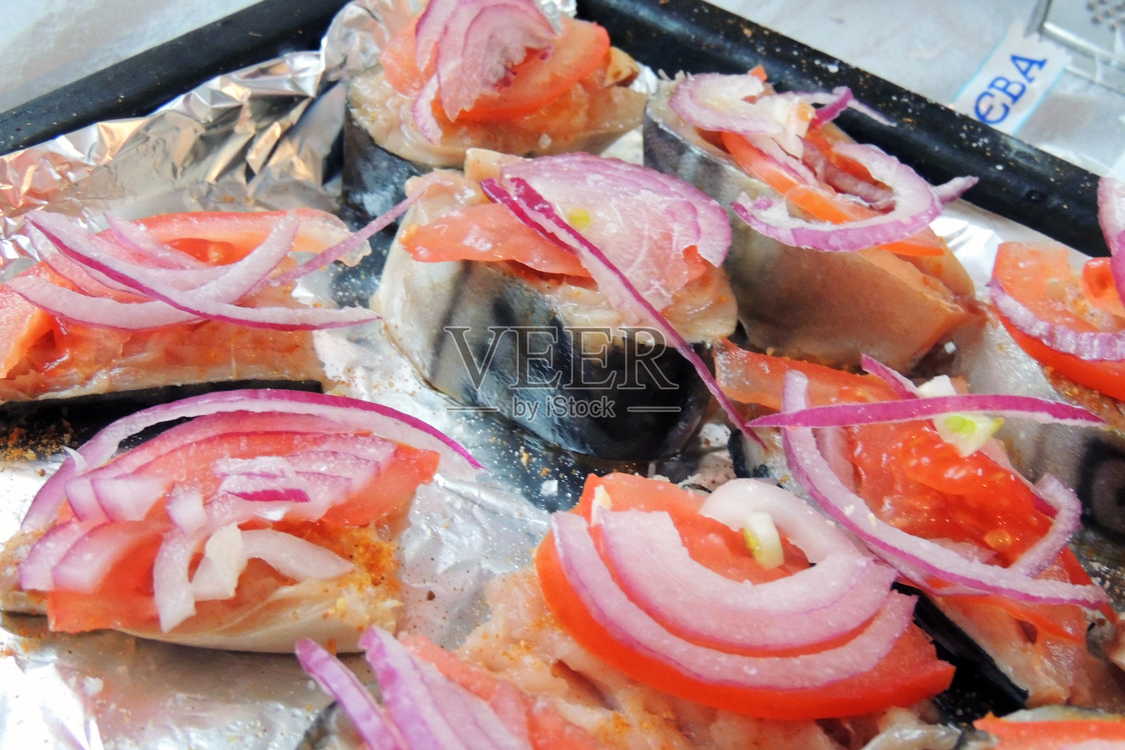 青菜烤鲭鱼照片摄影图片