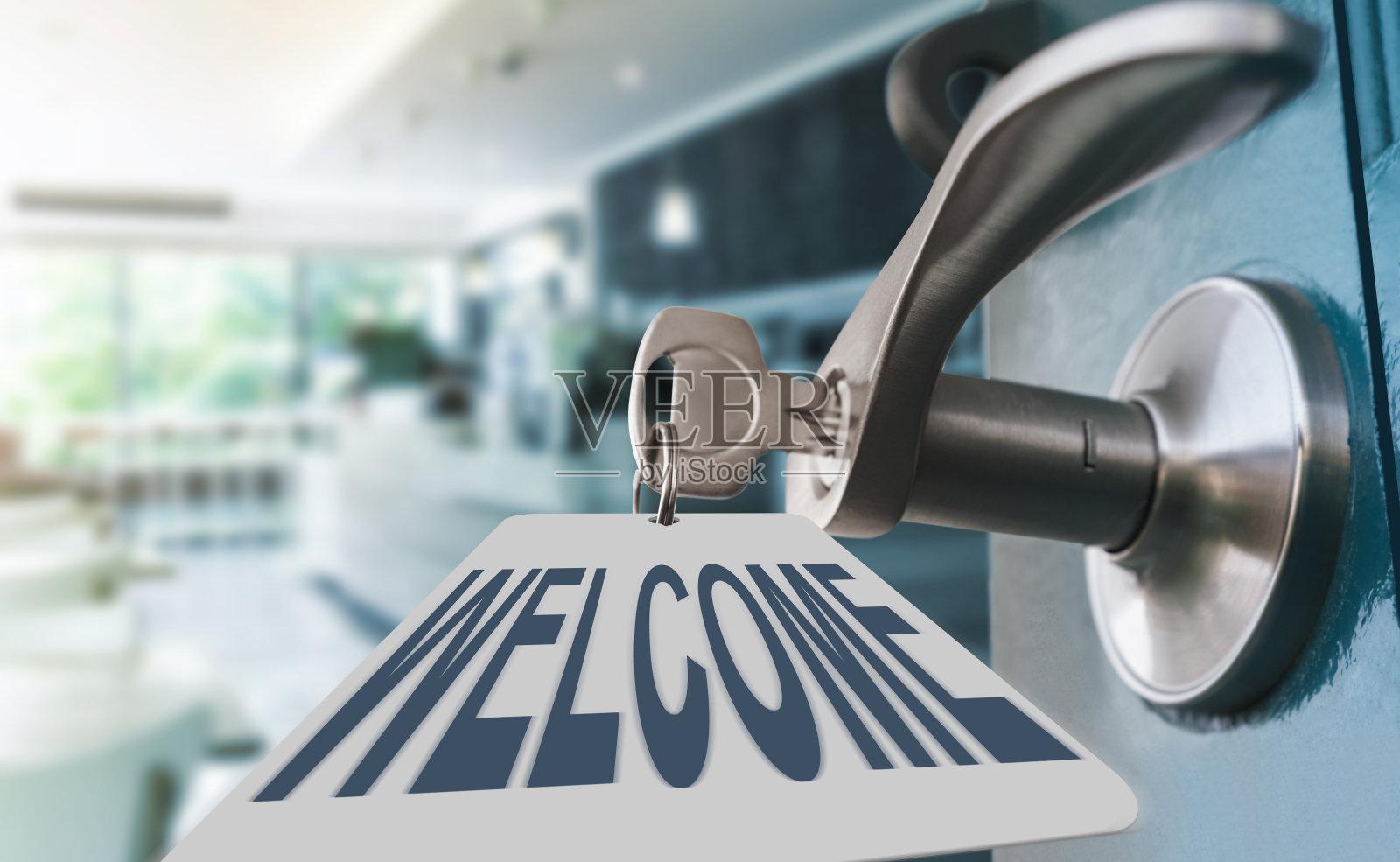 打开写有欢迎字样的门照片摄影图片