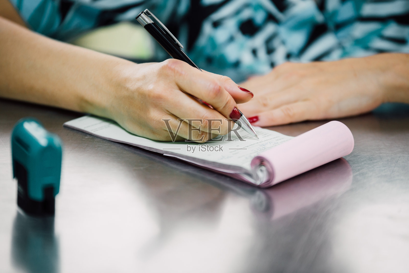 完成医疗处方照片摄影图片