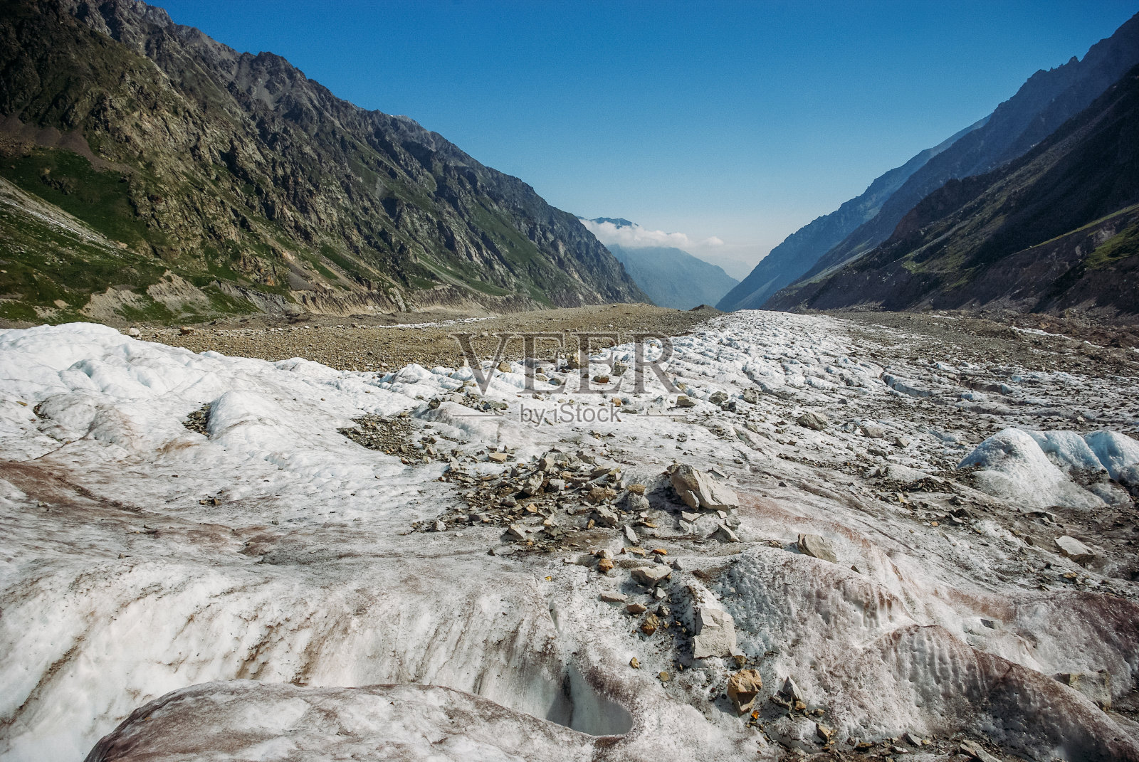 2012年7月，令人惊叹的雪山峡谷，俄罗斯联邦，高加索照片摄影图片