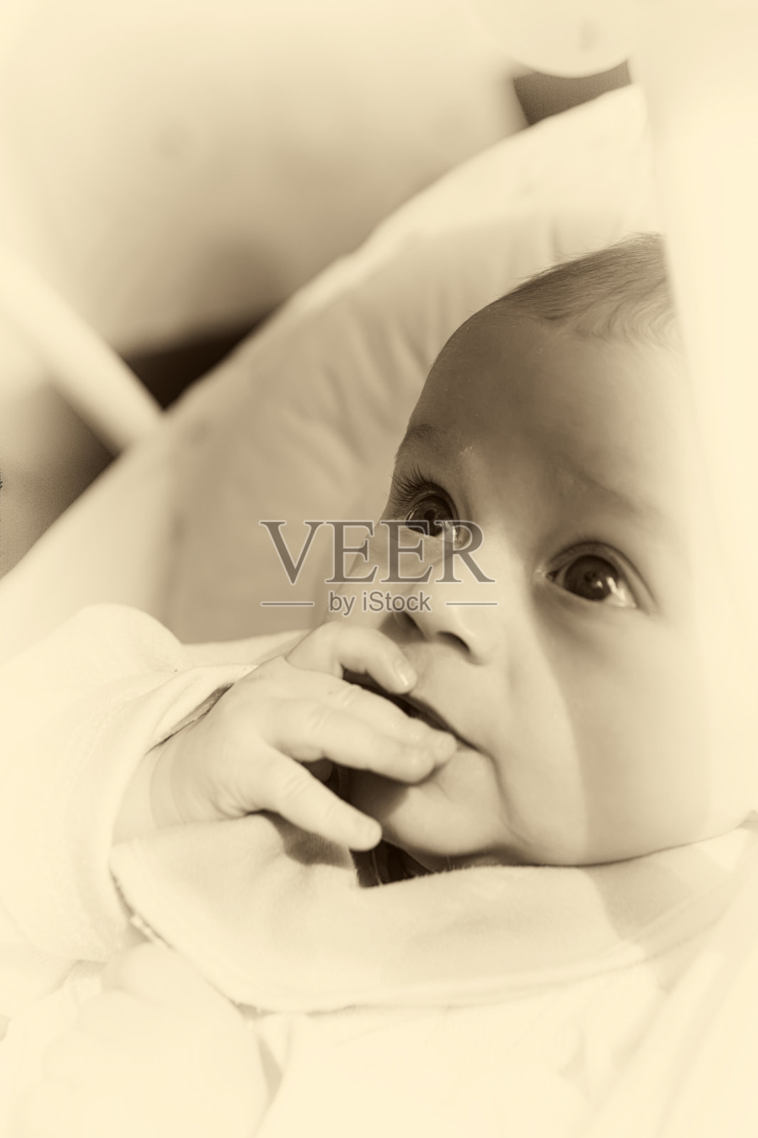 新生儿摇椅婴儿自动摇椅照片摄影图片