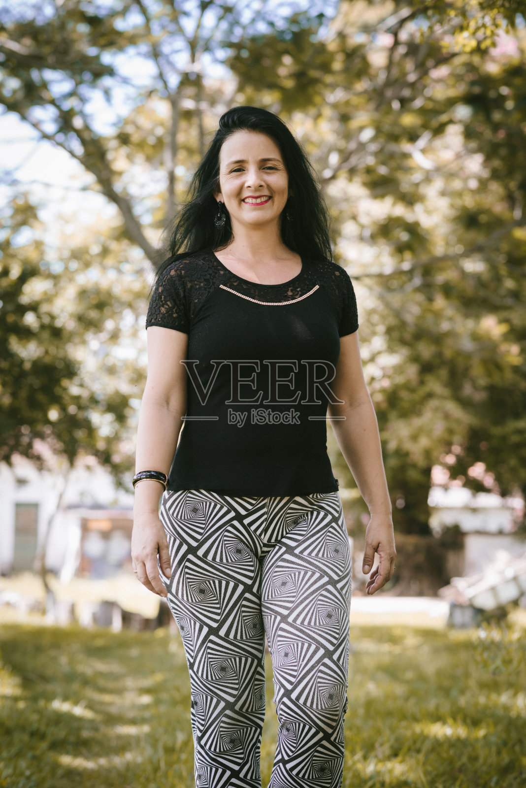 成熟的女人户外照片摄影图片