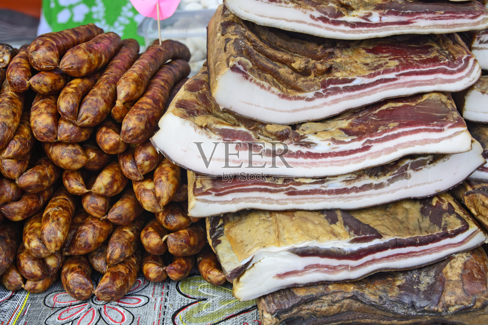 培根和香肠特价照片摄影图片