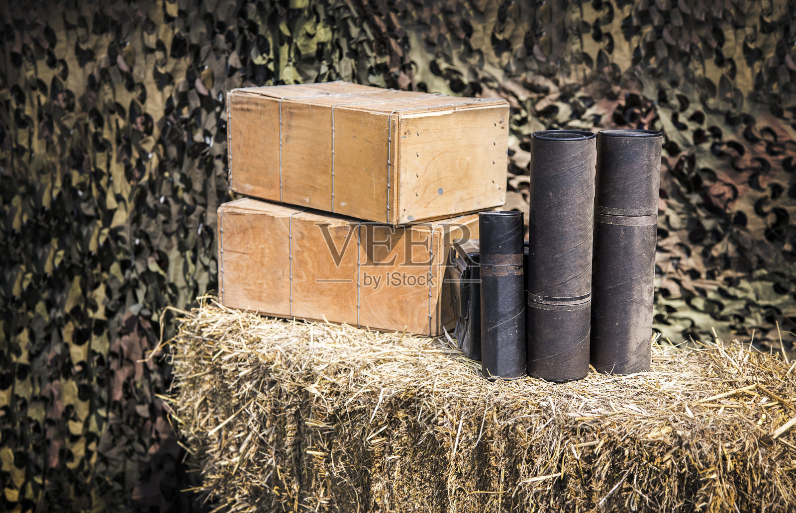 旧盒套装军事武器概念照片摄影图片