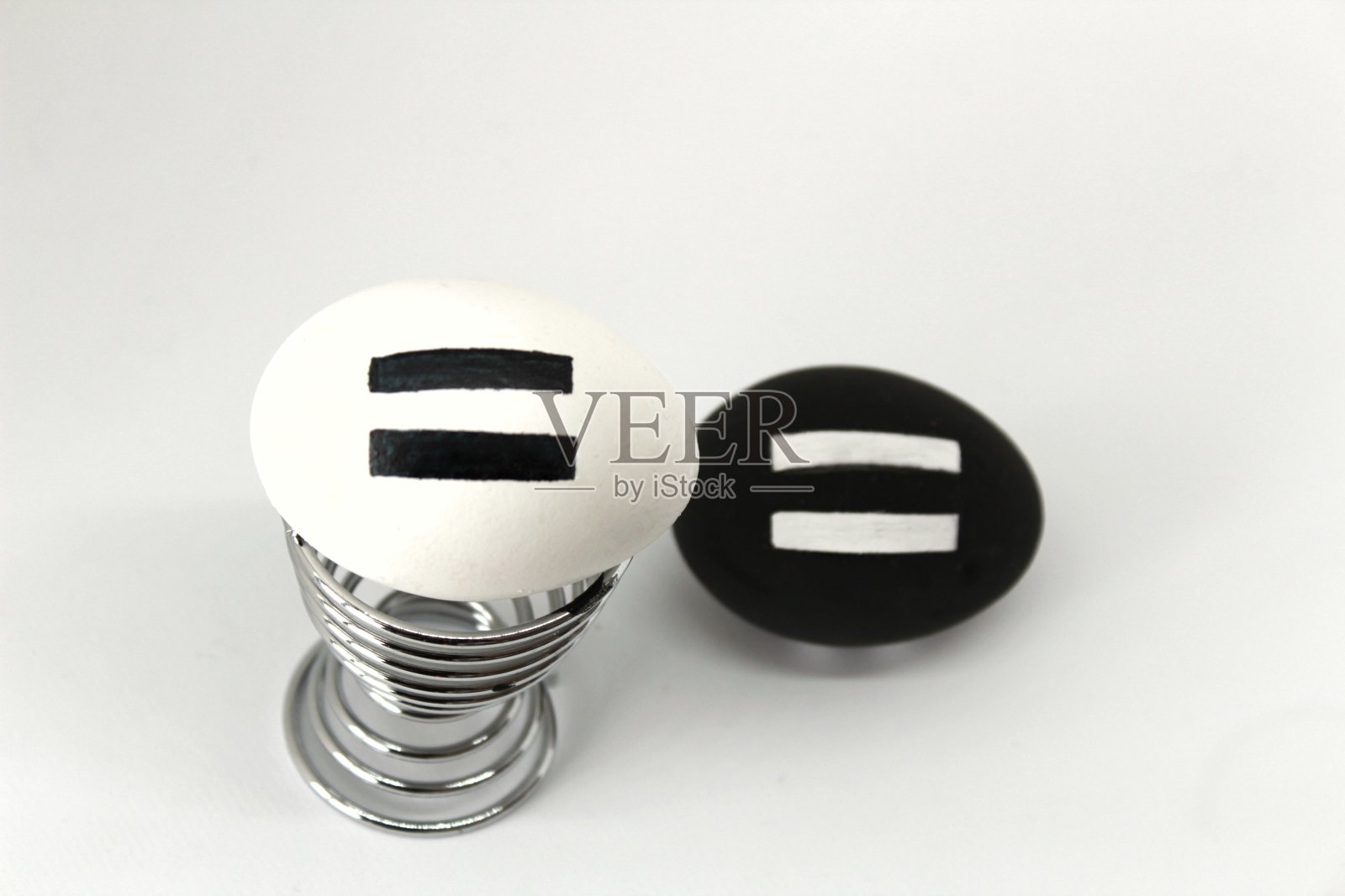 为消除种族歧视日绘制的复活节彩蛋照片摄影图片