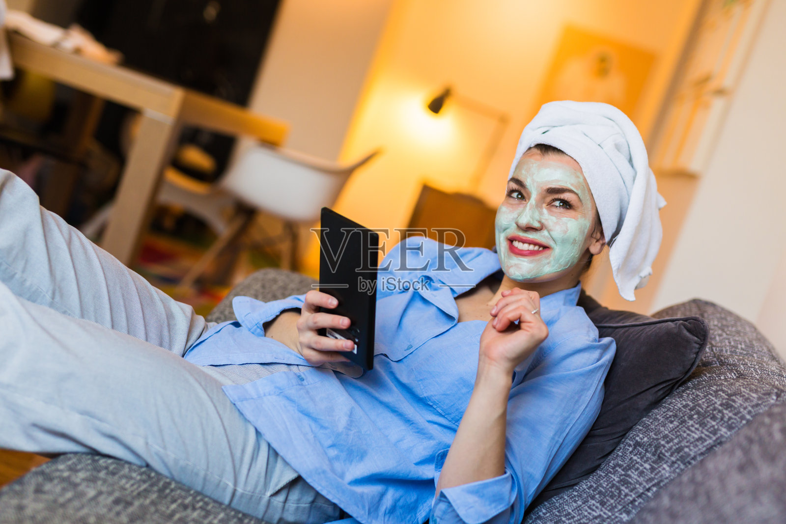 居家休闲时间照片摄影图片