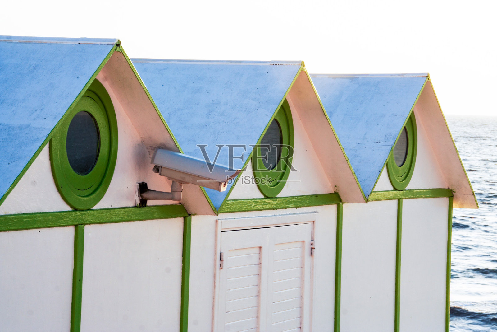 海滩小屋的屋顶照片摄影图片