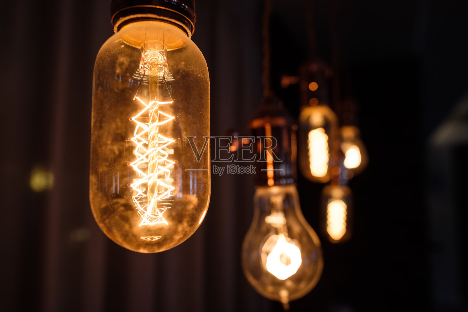 白炽灯螺旋复古暖灯爱迪生照片摄影图片