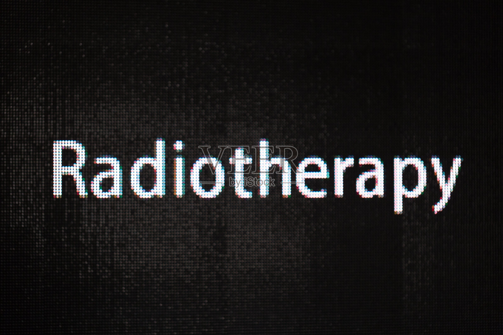 放射治疗字母在LED广告牌屏幕照片摄影图片