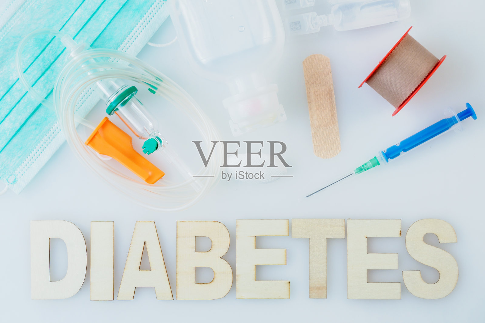 铭文糖尿病。一次性输液。照片摄影图片