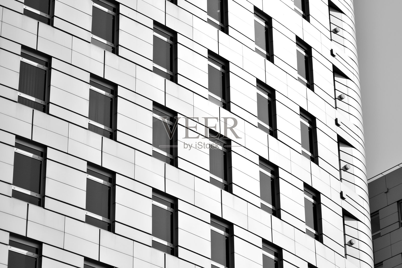 现代城市办公建筑外观。黑色和白色。照片摄影图片