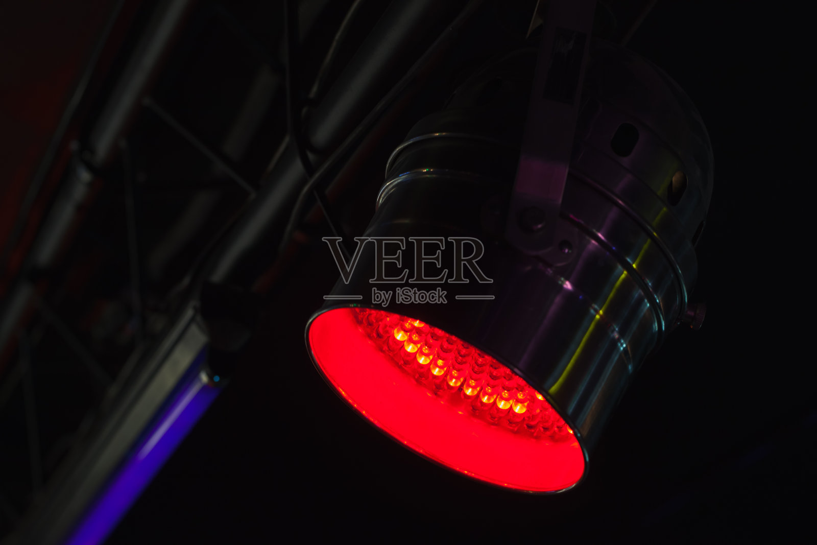 红色LED聚光灯，舞台照明照片摄影图片