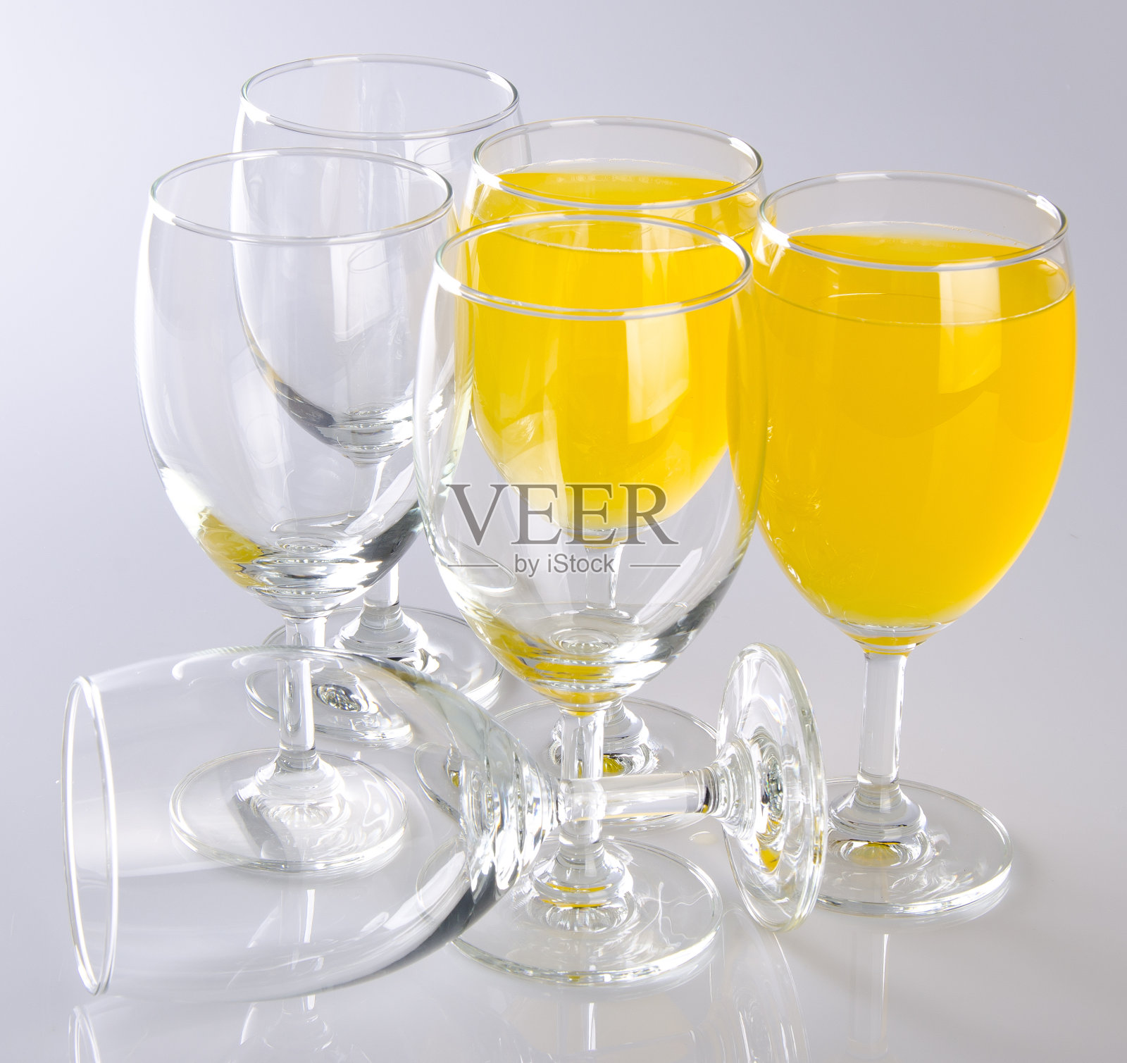 背景是橙汁照片摄影图片