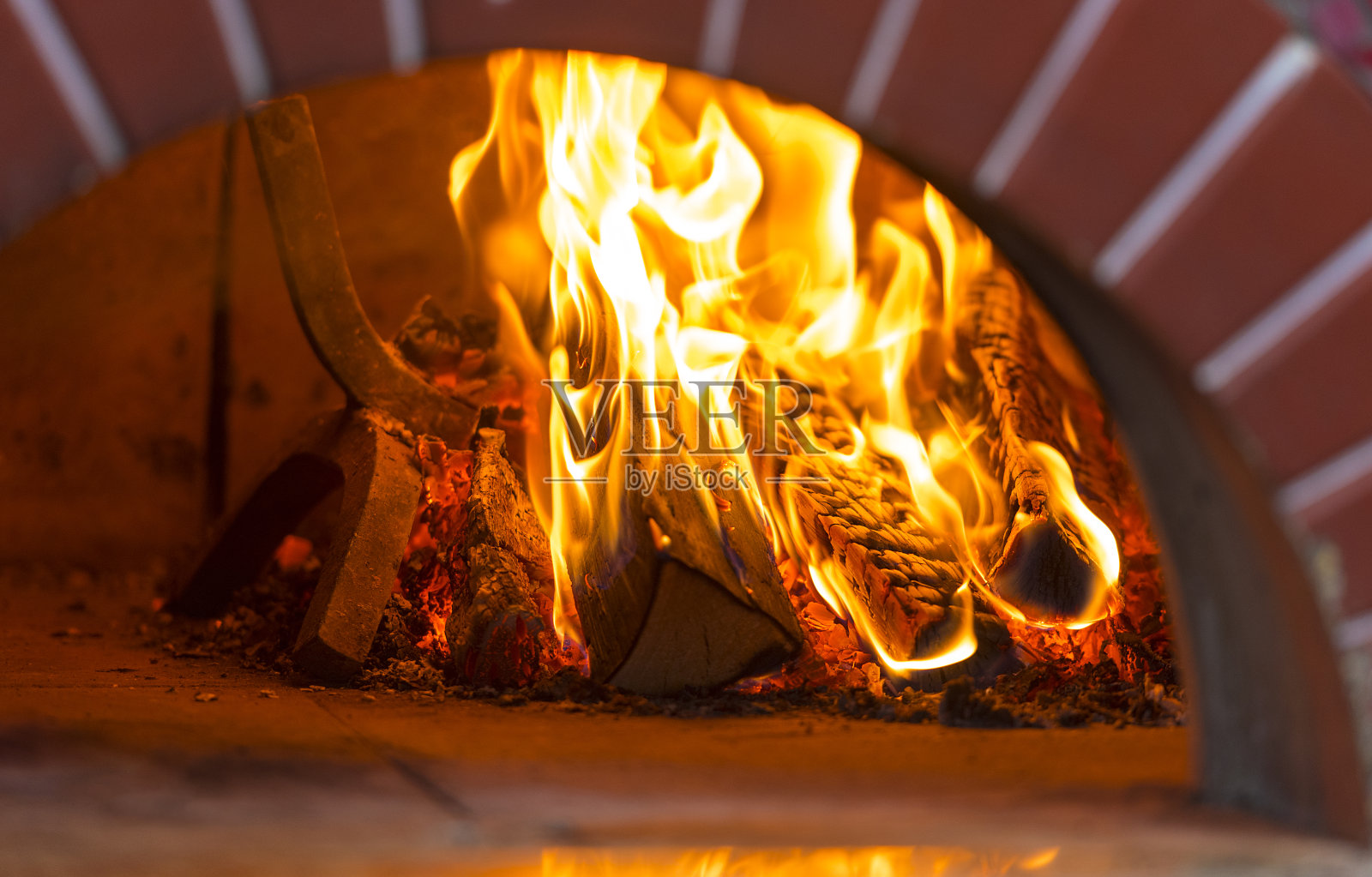 意大利烤披萨的炉子照片摄影图片