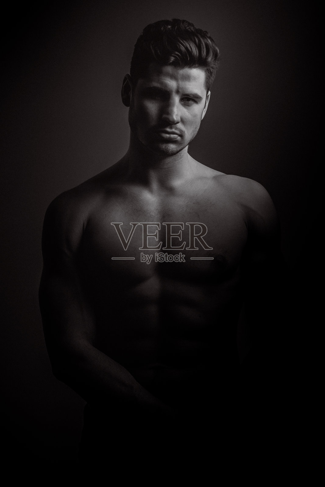 年轻肌肉男画像照片摄影图片