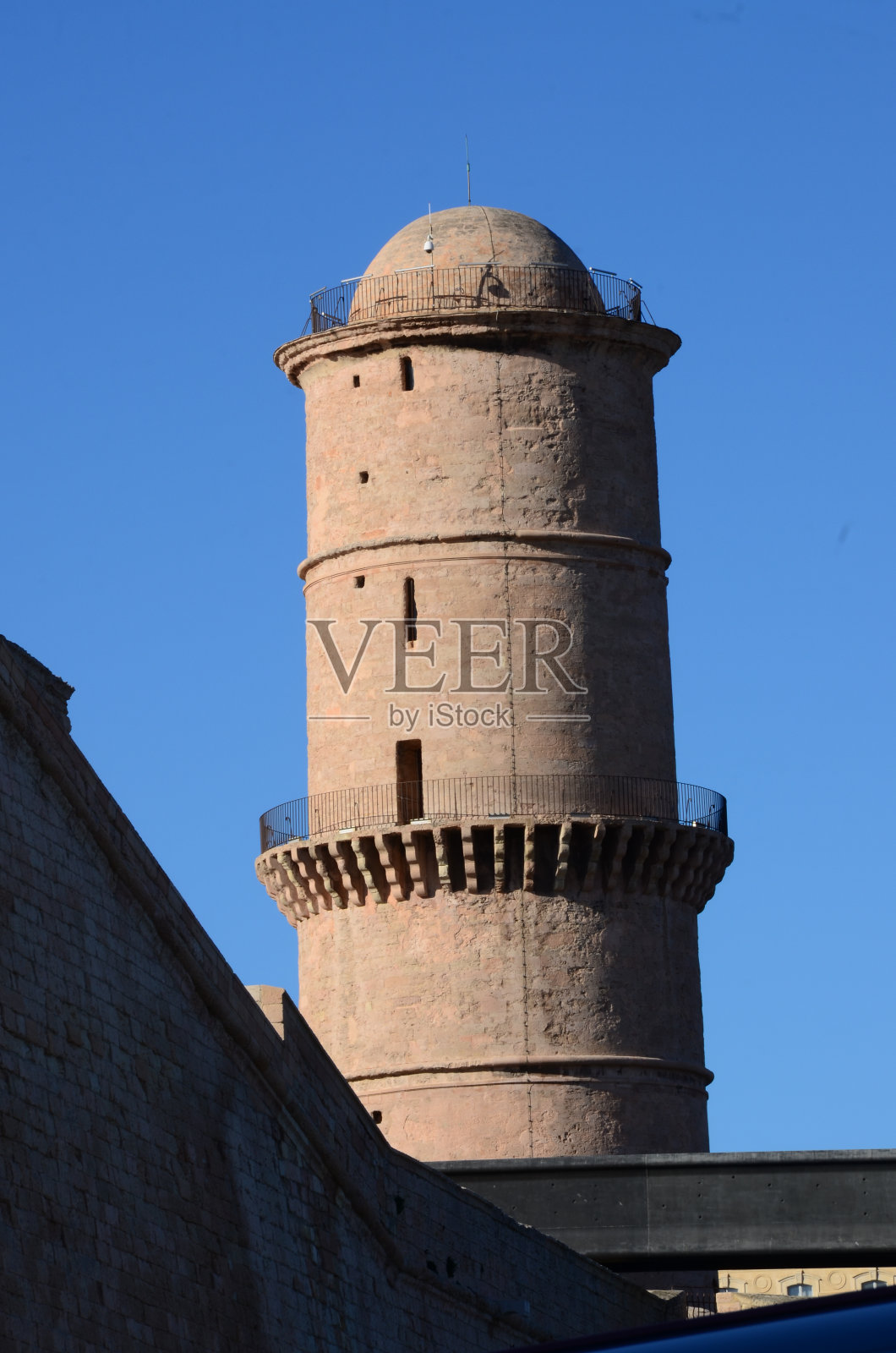 马赛的石塔照片摄影图片