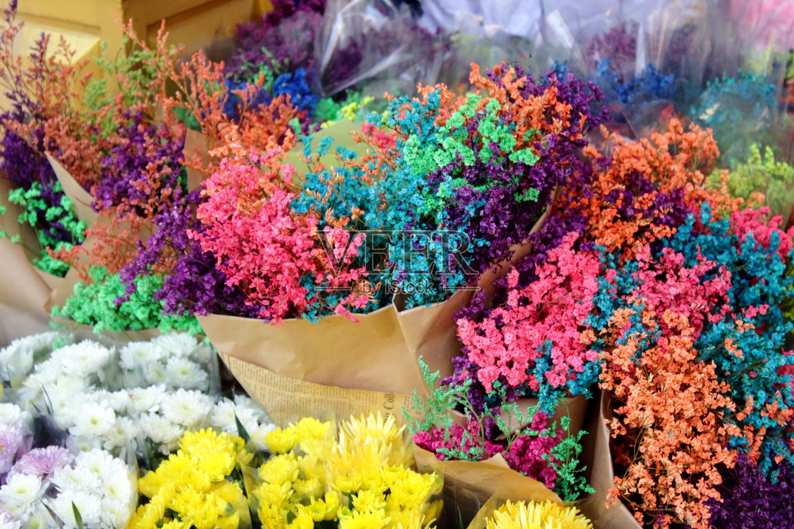 传统的泰国鲜花在街头市场上出售照片摄影图片