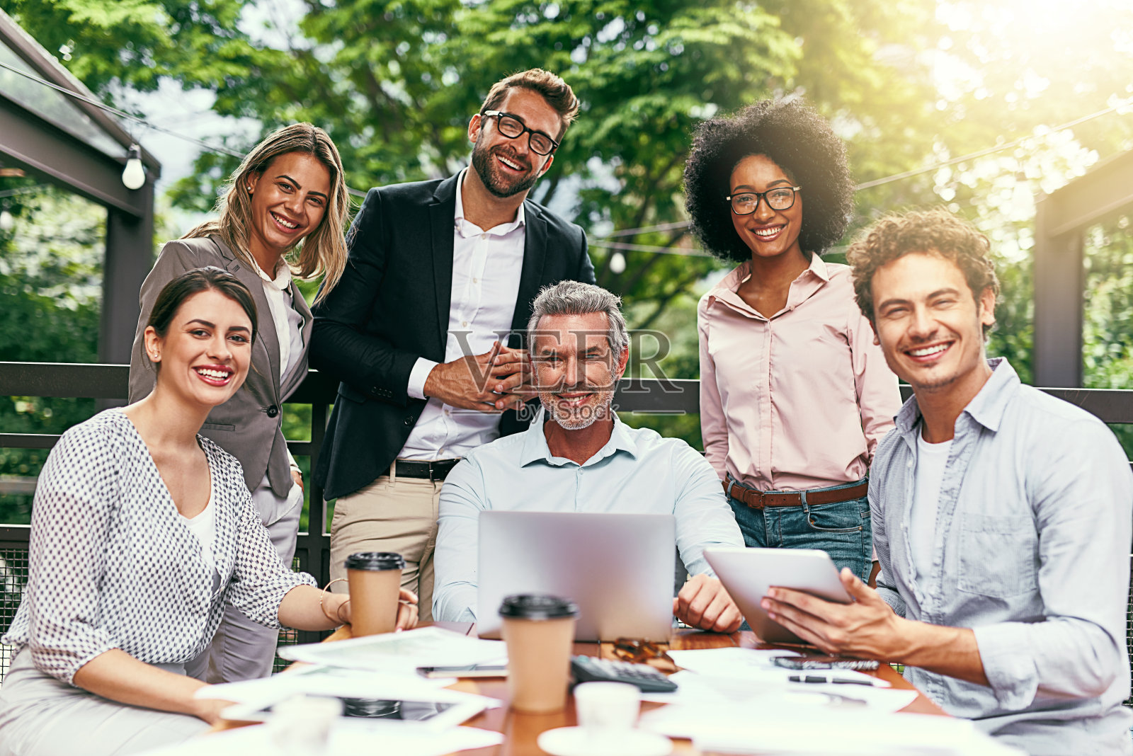 我们更喜欢有一点新鲜空气的会议照片摄影图片