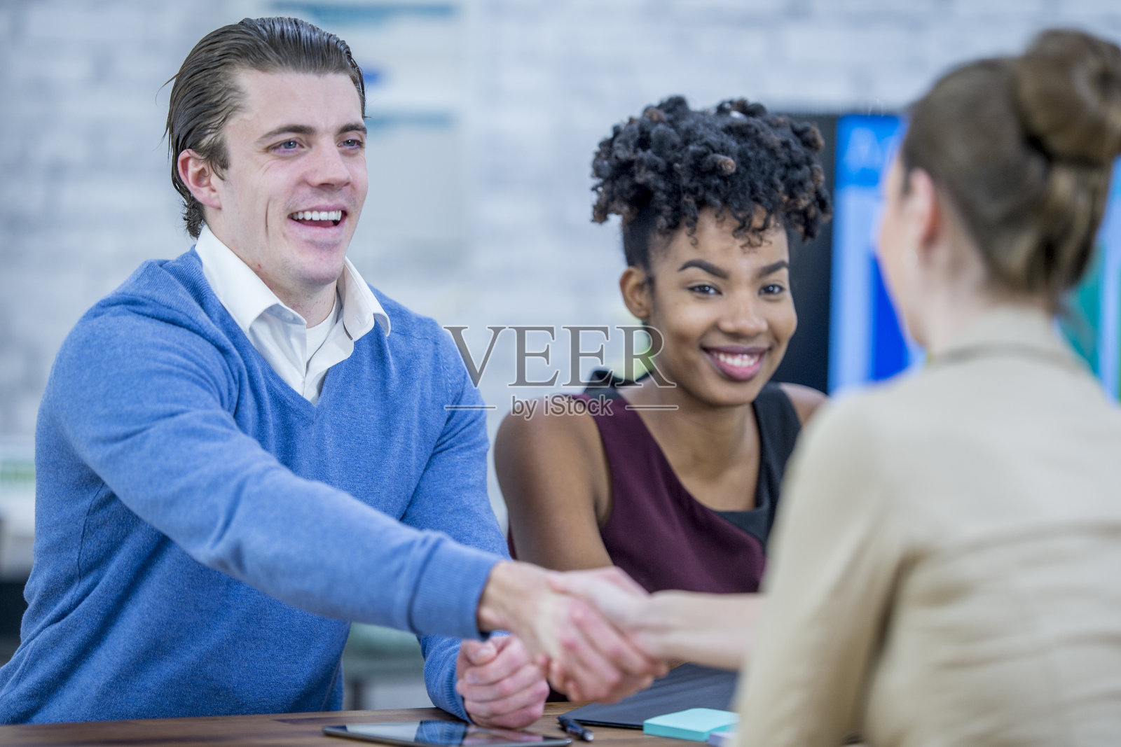 做一笔生意照片摄影图片