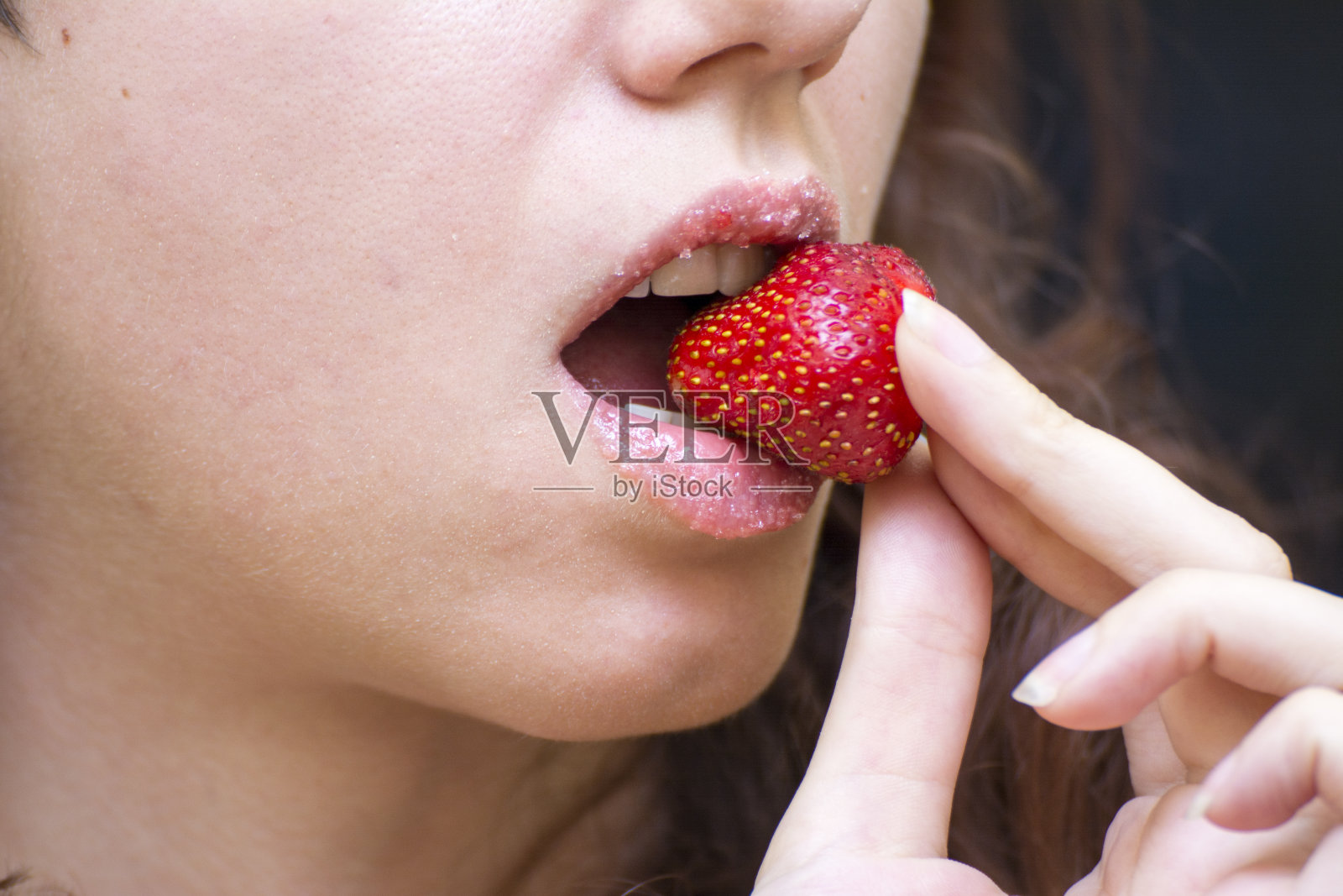 唇部磨砂照片摄影图片