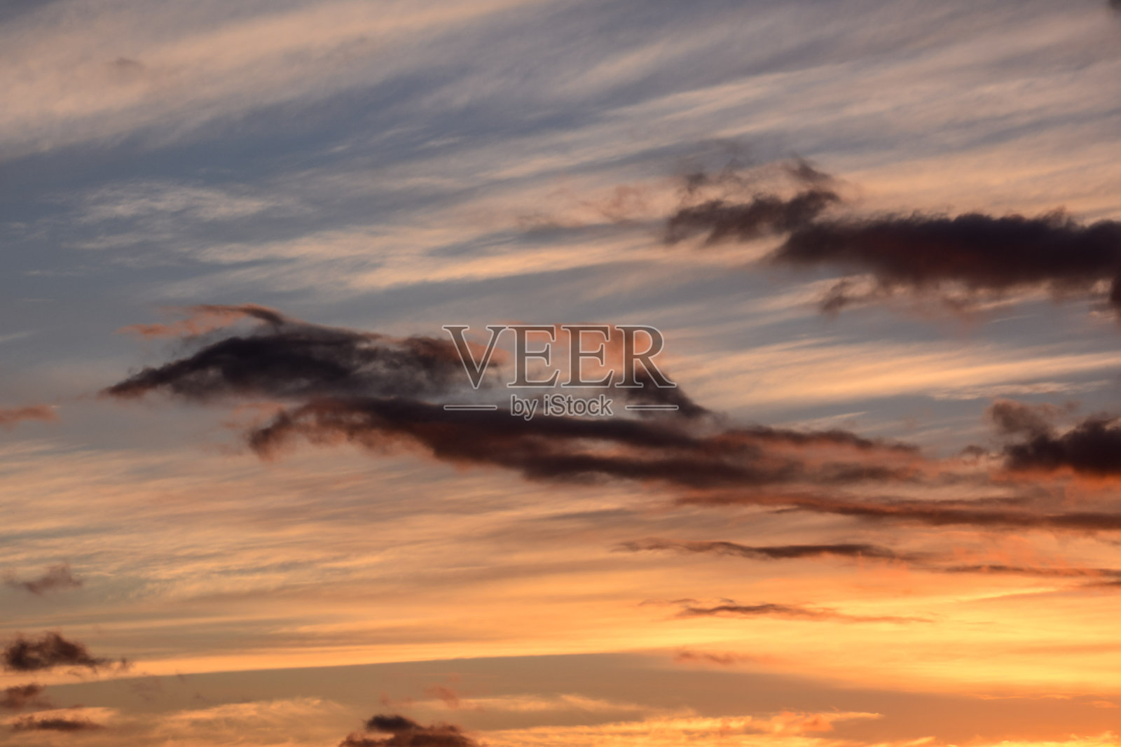 天空中的云照片摄影图片