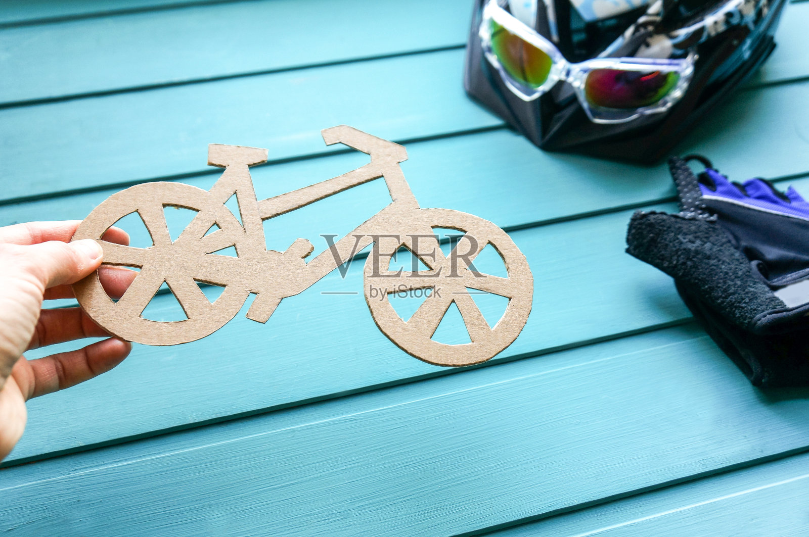 夏天或春天骑自行车照片摄影图片