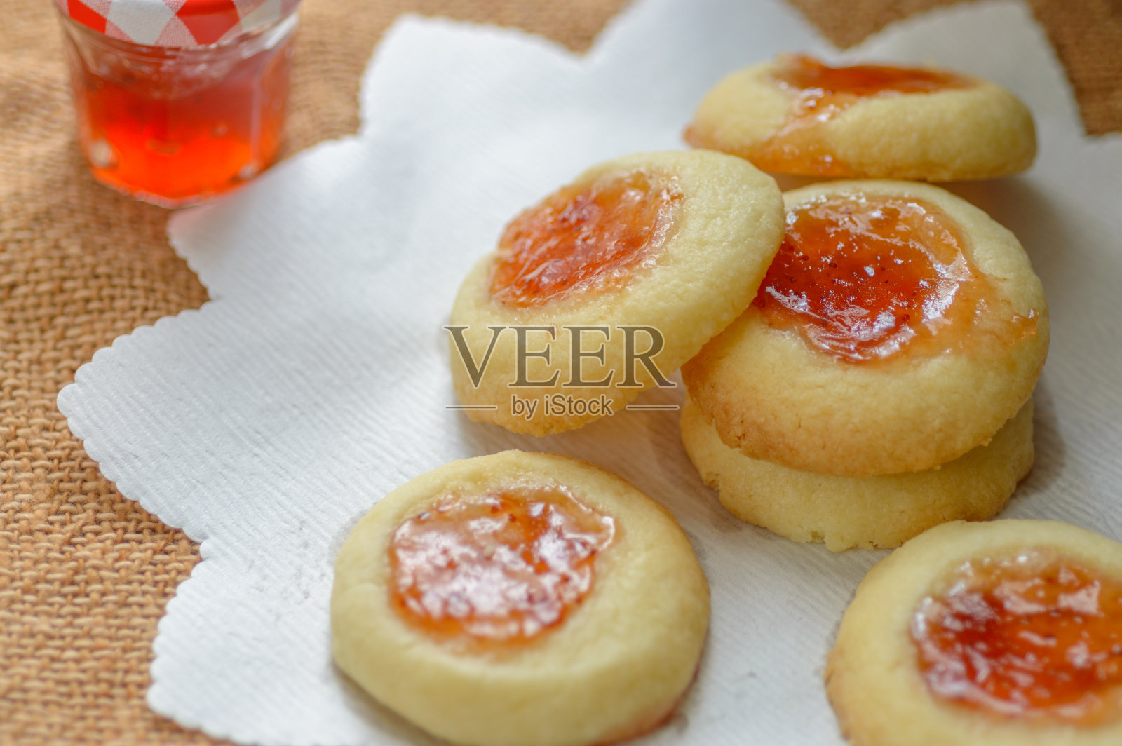 拇指指纹饼干。照片摄影图片